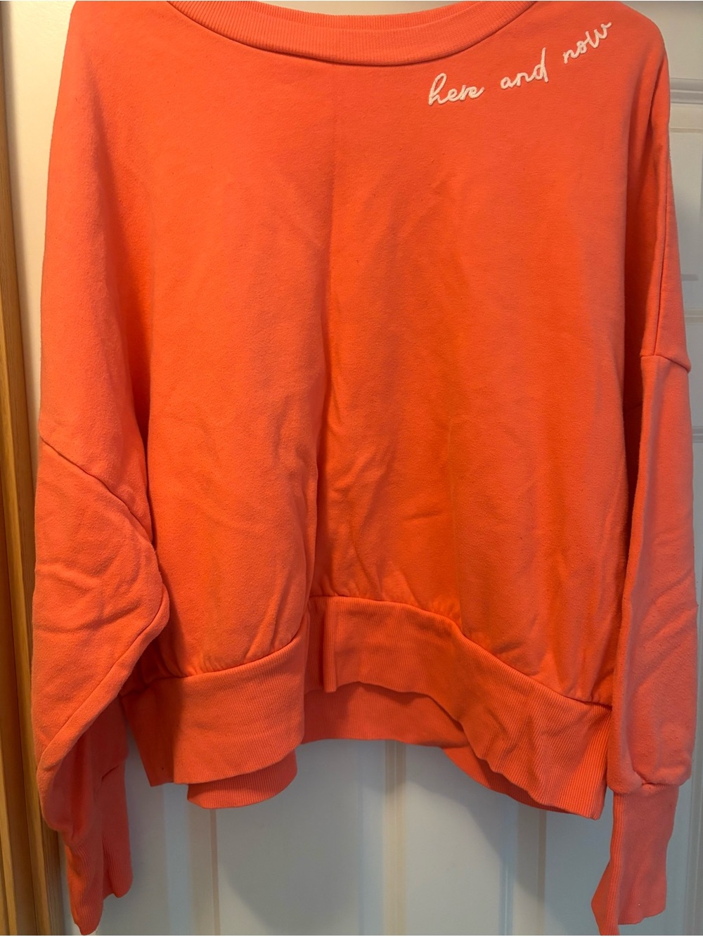 Old Navy Womens Size XXL Sweatshirt "Here And Now" Coral Cotton & Polyester